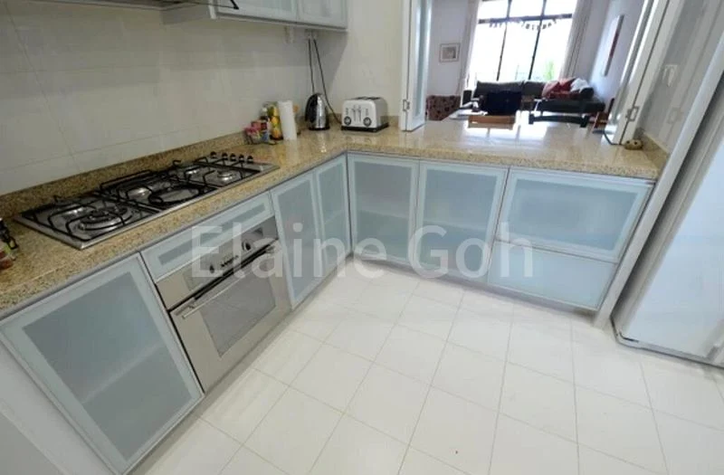 4 Bed Condo for Rent in  Spring Grove - Image 12