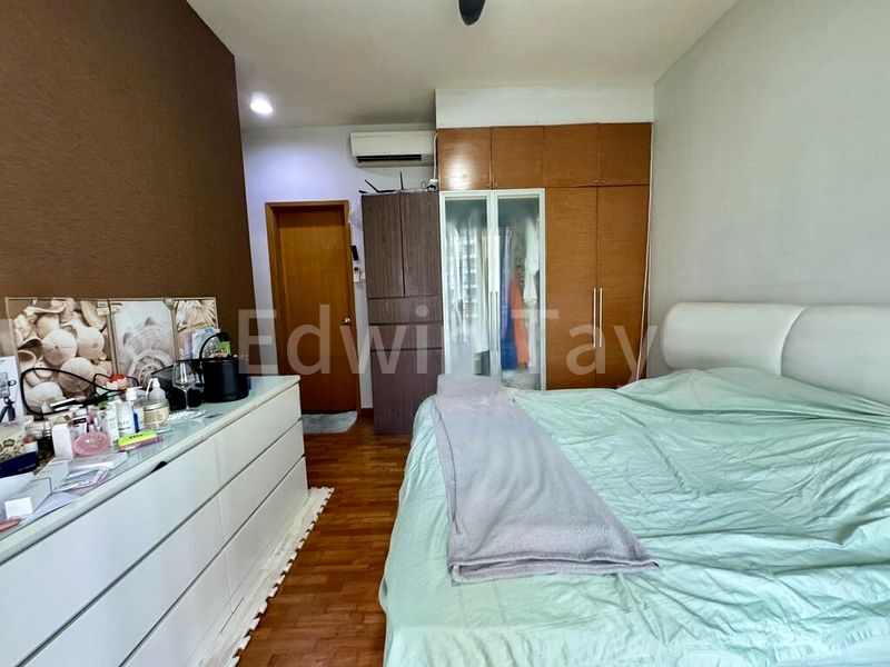 3 Bed Condo for Rent in  Ris Grandeur - Image 4
