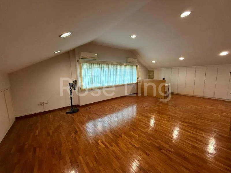 6 Bed Semi-Detached House (Landed) for Sale in  Serangoon Garden Estate - Image 2