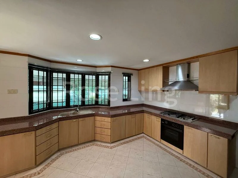 6 Bed Semi-Detached House (Landed) for Sale in  Serangoon Garden Estate - Image 6