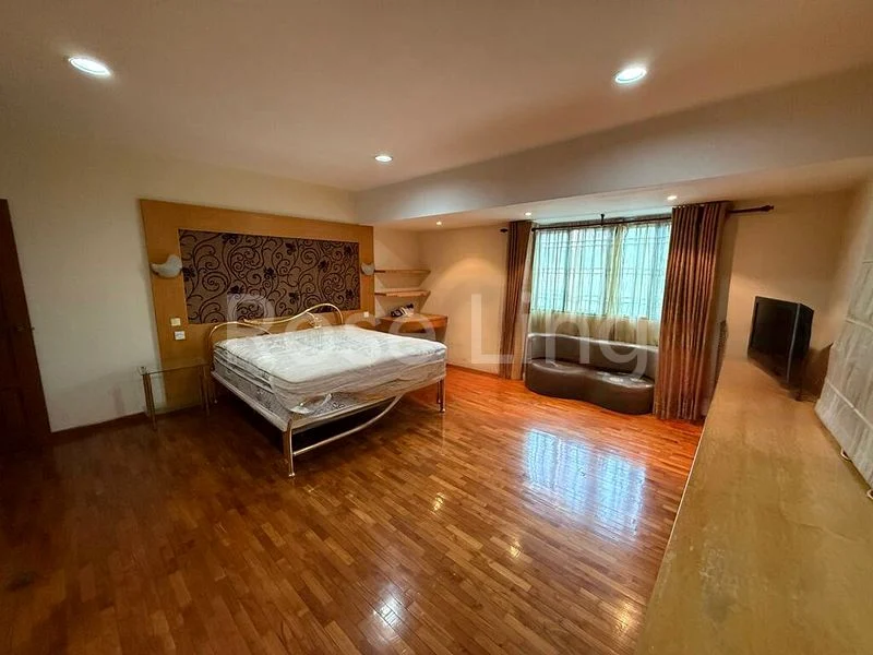 6 Bed Semi-Detached House (Landed) for Sale in  Serangoon Garden Estate - Image 4