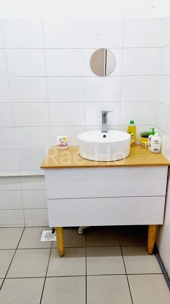 Light Industrial (B1) for Rent: Wcega Tower - Image 3