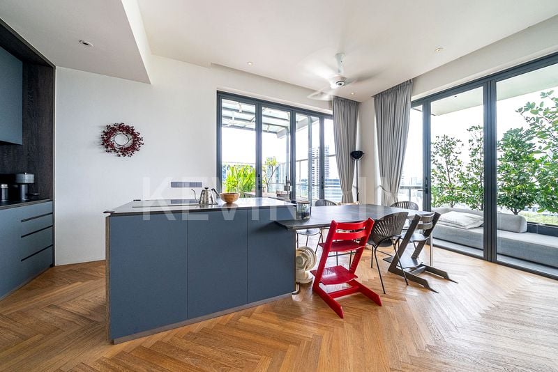 4 Bed Apartment (Condo) for Sale in The Centrio - Image 6