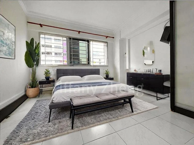 Executive HDB for Sale in  562 Hougang Street 51 - Image 2
