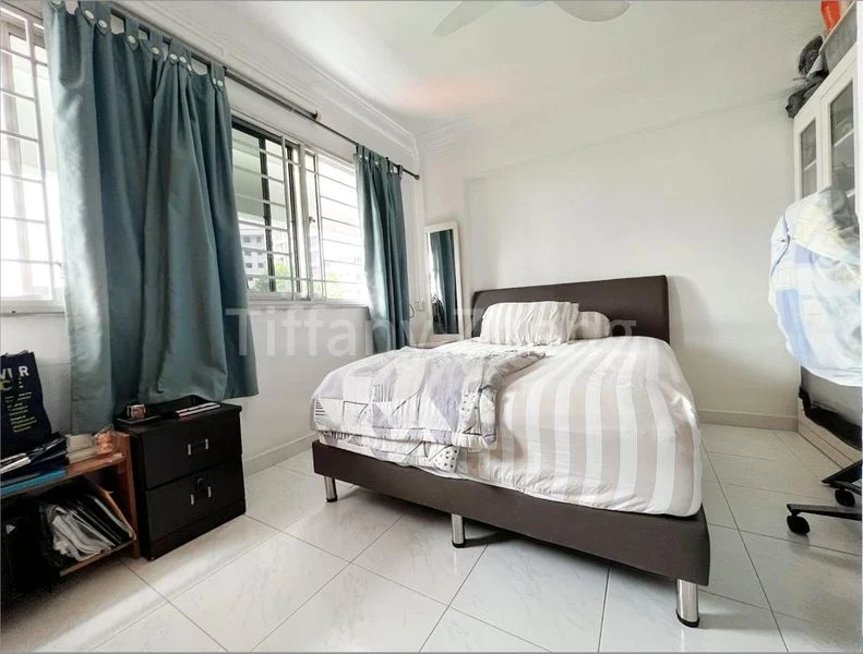 Executive HDB for Sale in  562 Hougang Street 51 - Image 6