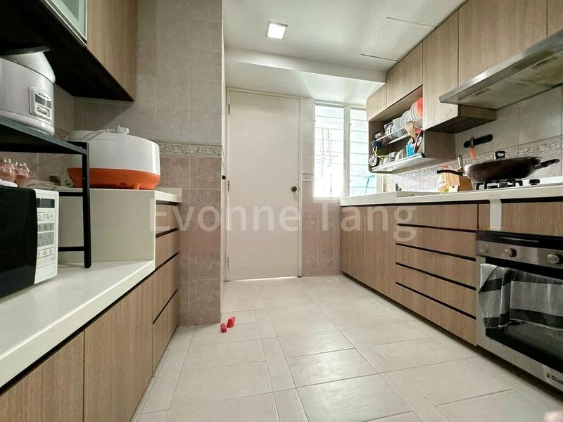 3 Bed Apartment (Condo) for Sale in  The Woodgrove - Image 3