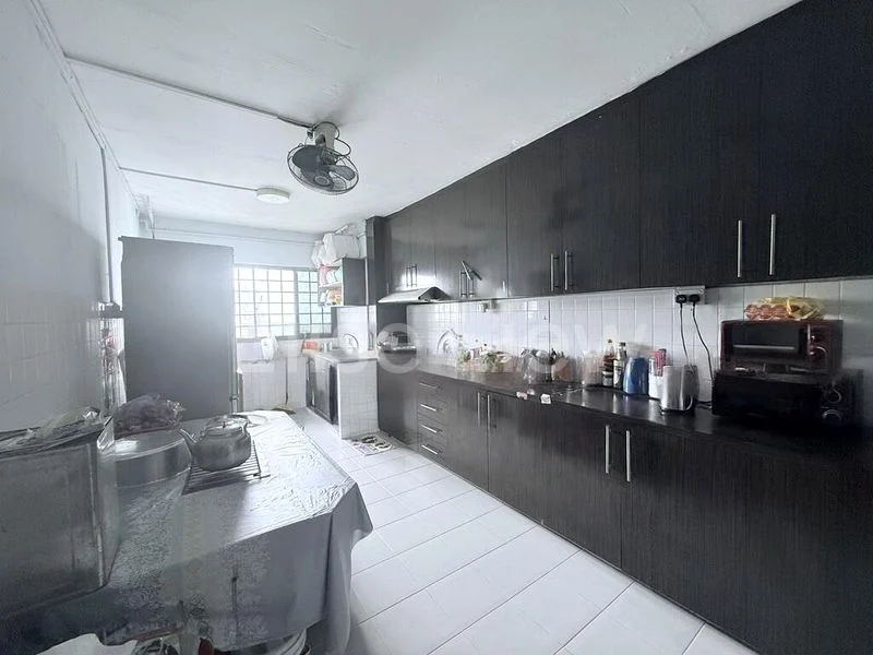 4 Room (4A) HDB for Sale in  113 Bukit Purmei Road - Image 2