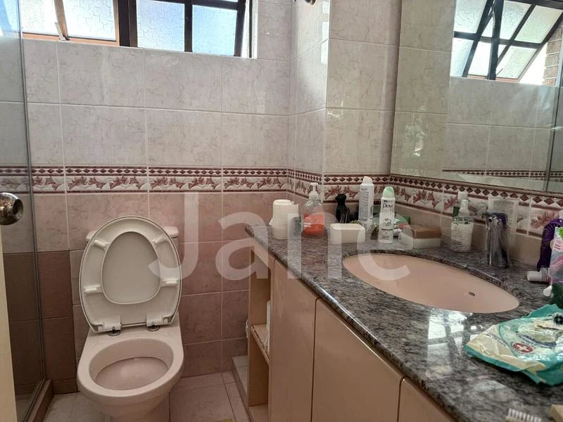 5 Bed Semi-Detached House (Landed) for Rent in Duchess Place - Image 5