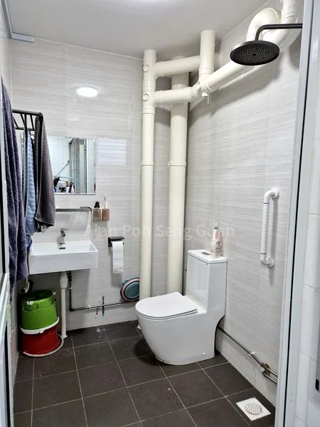 5 Room (5I) HDB for Rent in  124 Pasir Ris Street 11 - Image 8