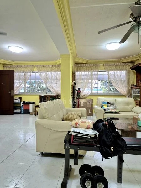 5 Room (5I) HDB for Rent in  124 Pasir Ris Street 11 - Image 2