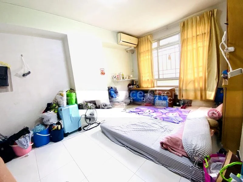 Common Room (HDB) for Rent in  308 Tampines Street 32 - Image 1