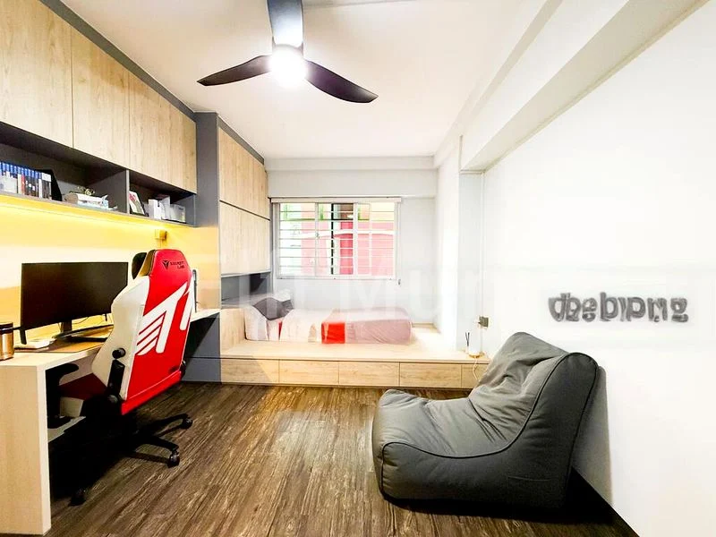 5 Room (5I) HDB for Sale in 304 Canberra Road - Image 3