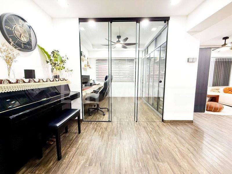 5 Room (5I) HDB for Sale in 304 Canberra Road - Image 12