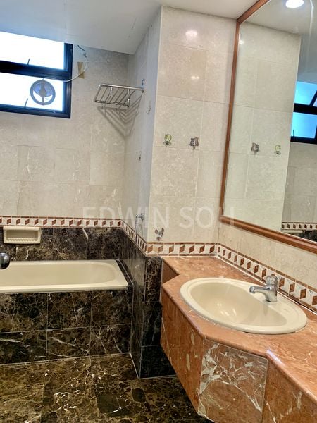 3 Bed Condo for Rent in  The Park Vale - Image 8