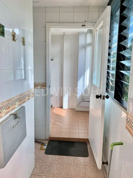 3 Bed Condo for Rent in  The Park Vale - Image 5