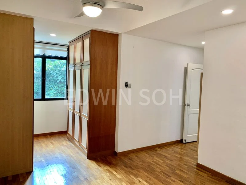 3 Bed Condo for Rent in  The Park Vale - Image 7