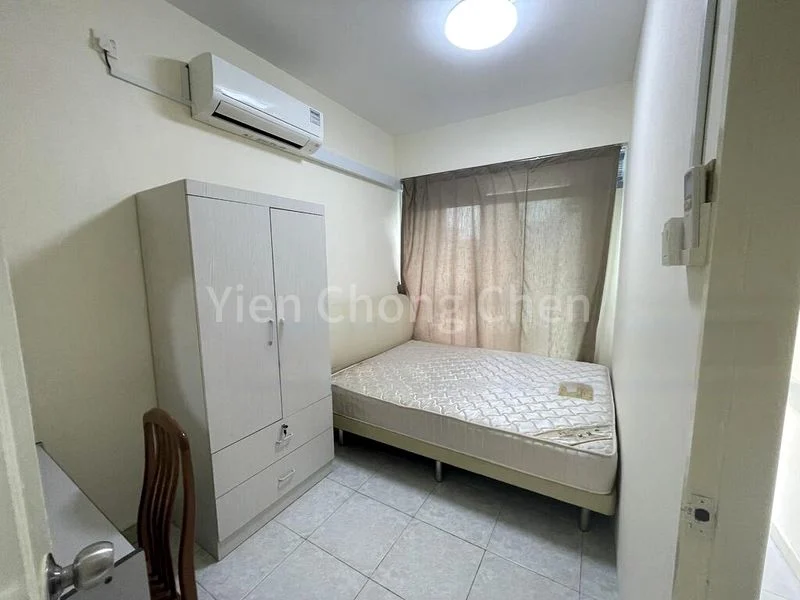 4 Bed Condo for Rent in  Emerald Park - Image 4