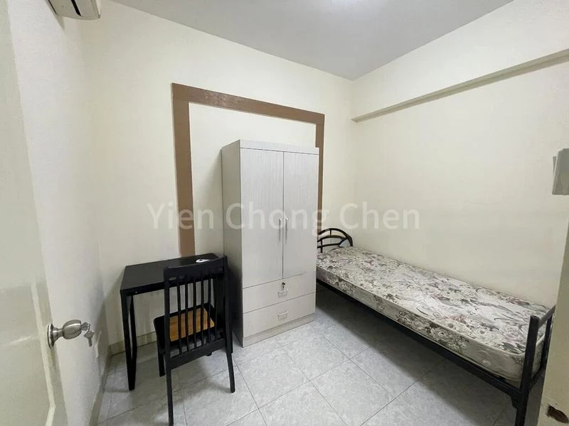 4 Bed Condo for Rent in  Emerald Park - Image 5