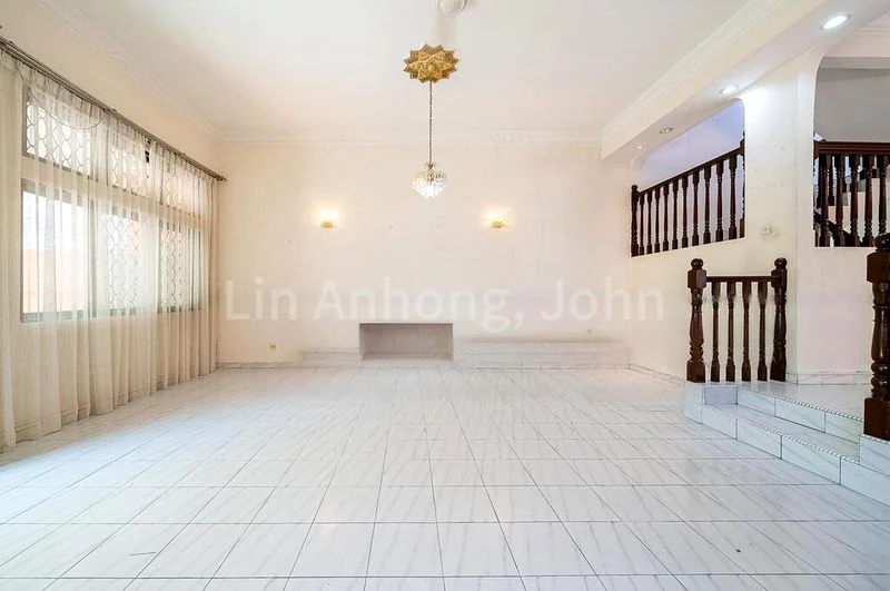 4 Bed Corner Terrace (Landed) for Sale in Kembangan Estate - Image 1