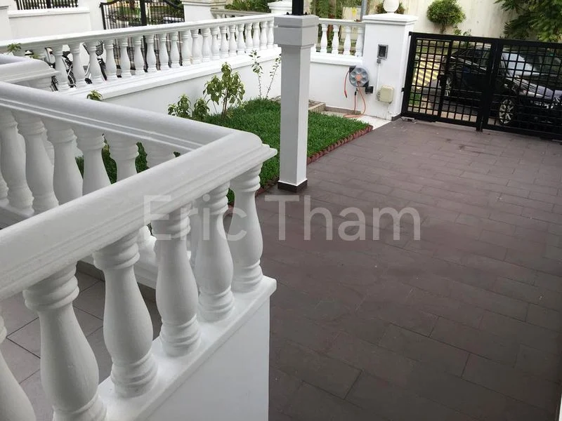 4 Bed Terraced House (Landed) for Rent in  King's Lodge - Image 1