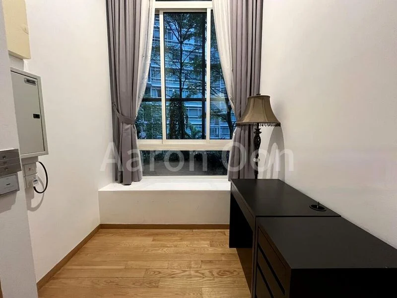 1 Bed Condo for Sale in  The Peak @ Cairnhill I - Image 2