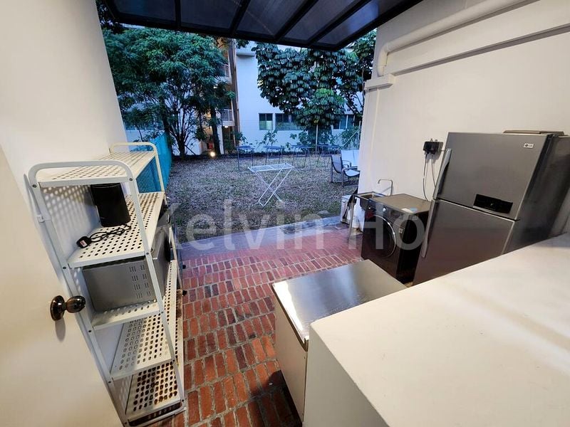 1 Bed Semi-Detached House (Landed) for Rent in  Eastwood Green - Image 2