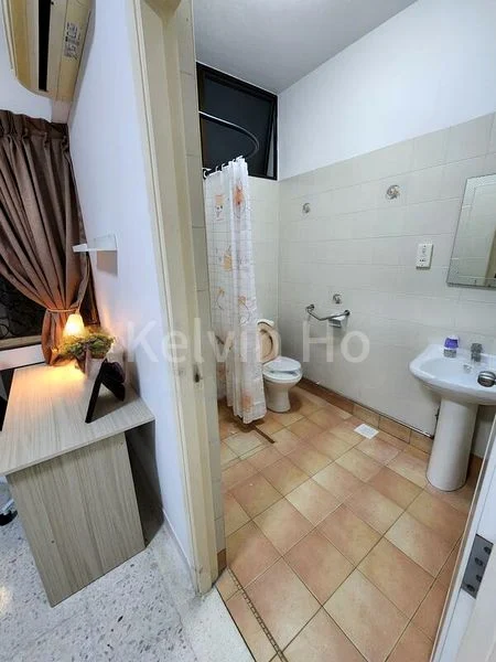 1 Bed Semi-Detached House (Landed) for Rent in  Eastwood Green - Image 4