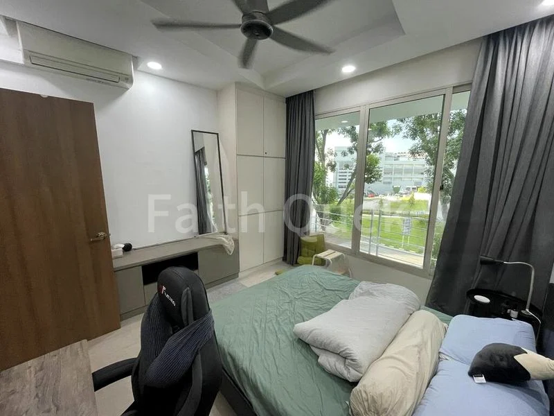 Common Room (Condo) for Rent in  Sunglade - Image 1