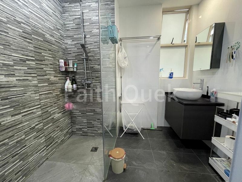 Common Room (Condo) for Rent in  Sunglade - Image 4