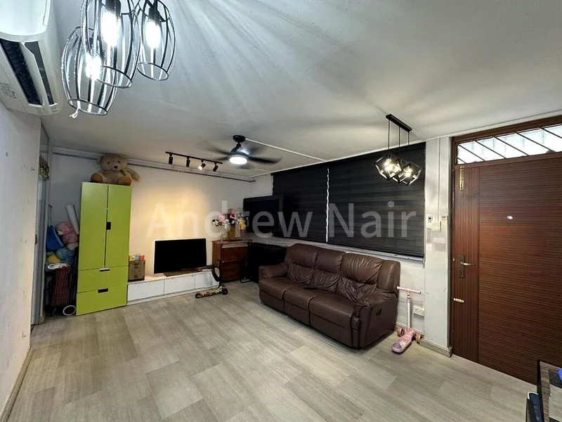 4 Room (4S) HDB for Sale in 327 Ubi Avenue 1 - Image 3