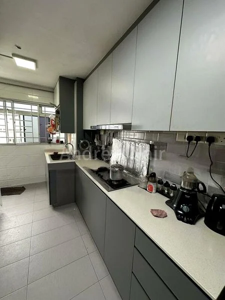 4 Room (4S) HDB for Sale in 327 Ubi Avenue 1 - Image 4