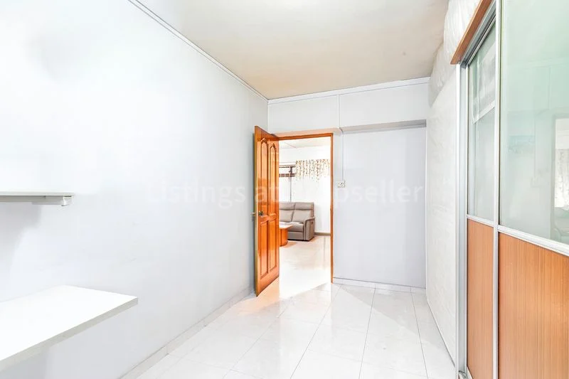 4 Room (4A) HDB for Sale in 953 Hougang Avenue 9 - Image 8