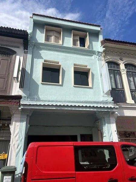 Food & Beverage for Sale: 207979, a Profitable, Turn-Key Shop on a Busy Street. - Image 2