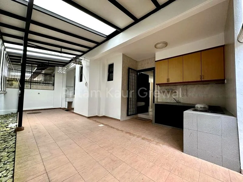 5 Bed Semi-Detached House (Landed) for Rent in  Holland Road - Image 1