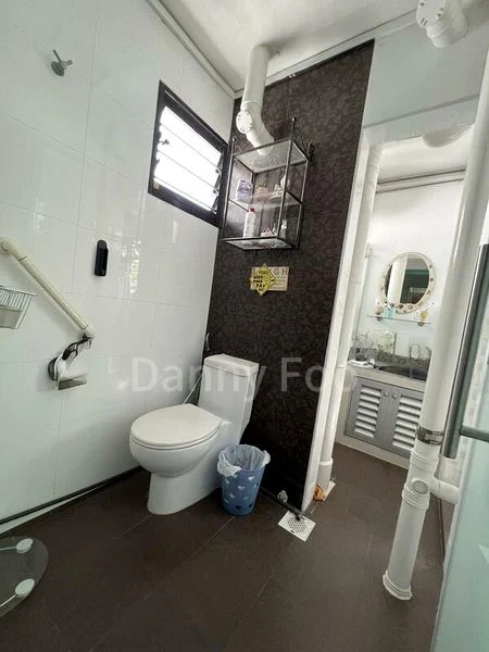 3 Room (3NG) HDB for Sale in  5 Dover Crescent - Image 4