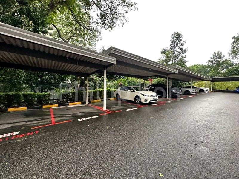 4 Bed Condo for Sale in  Charming Garden - Image 8