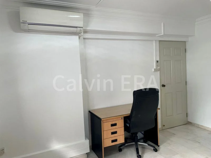 Common Room (HDB) for Rent in  3 Holland Close - Image 2