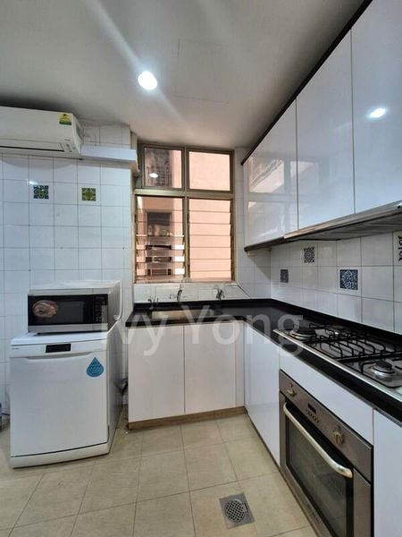 4 Bed Condo for Rent in  Leonie Condotel - Image 15