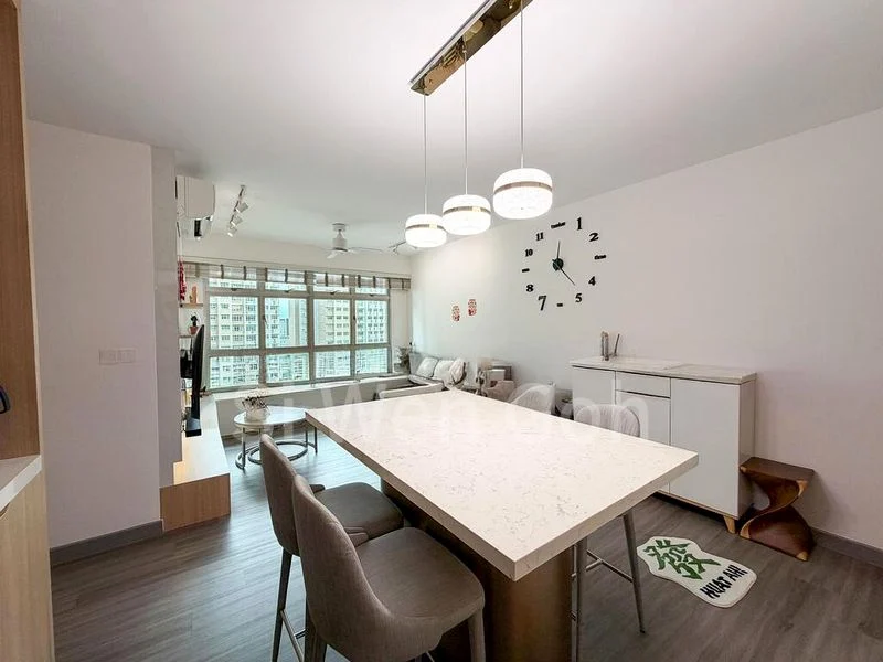 4 Room (4A) HDB for Sale in  293A Bukit Batok Street 21 - Image 3