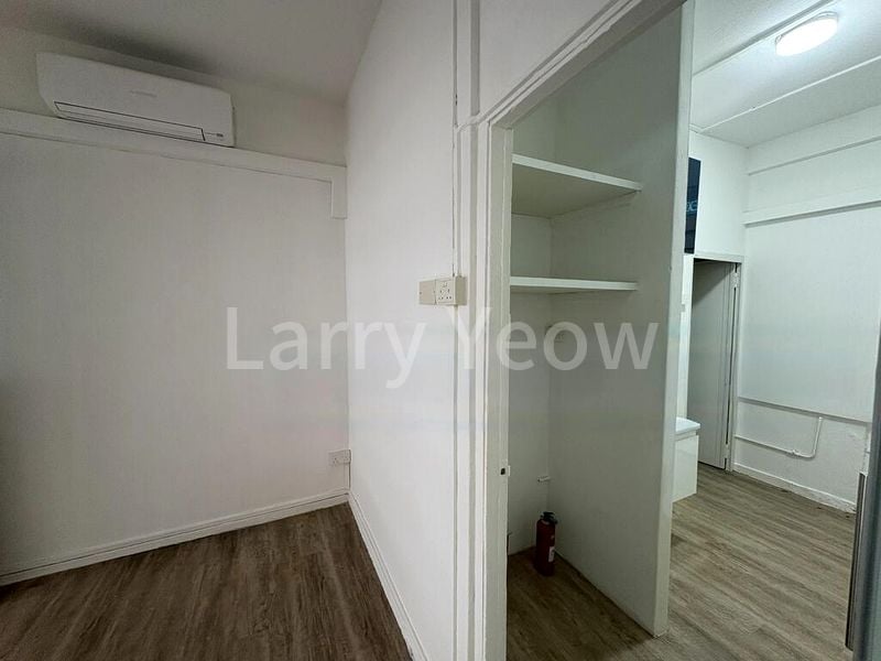 Shop / Shophouse for Rent: 51, Lorong 6 Toa Payoh - Image 4