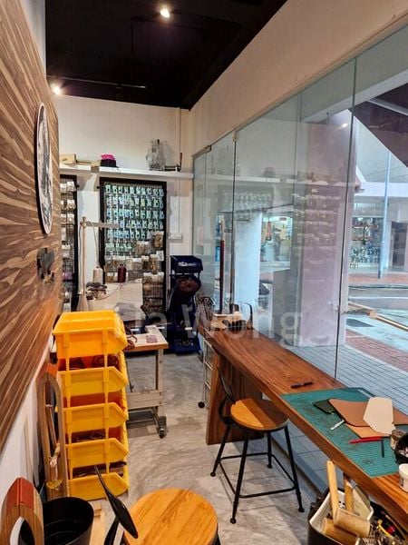 Shop / Shophouse for Rent: 685 Race Course Road - Image 5