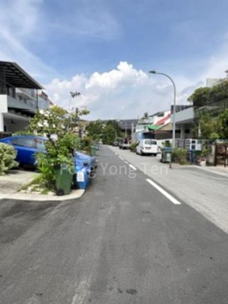 7 Bed Terraced House (Landed) for Sale in Sembawang Hills Estate - Image 4