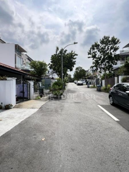7 Bed Terraced House (Landed) for Sale in Sembawang Hills Estate - Image 5