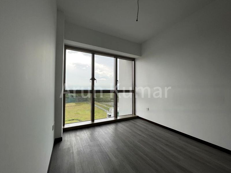 2 Bed Condo for Rent in Pasir Ris Drive 8 - Image 10