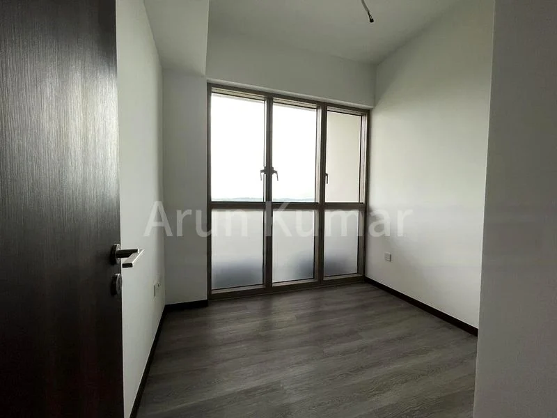 2 Bed Condo for Rent in Pasir Ris Drive 8 - Image 7