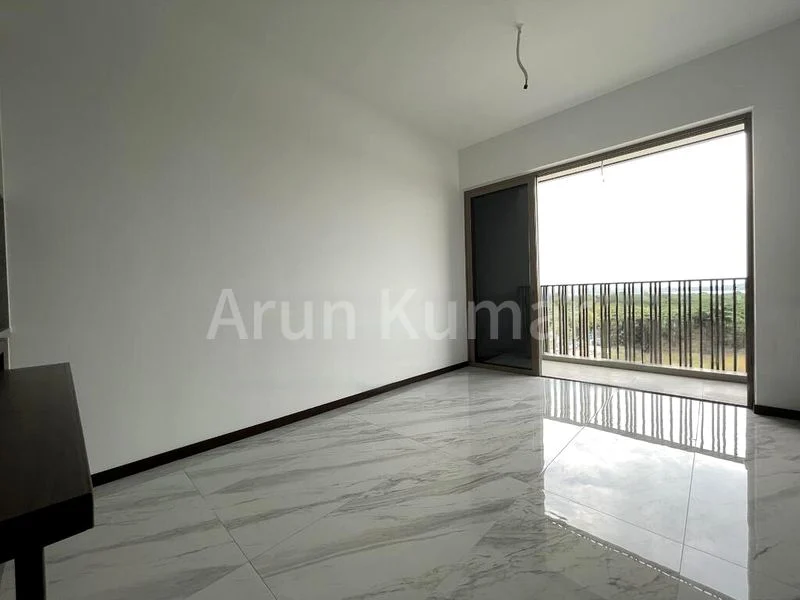 2 Bed Condo for Rent in Pasir Ris Drive 8 - Image 3