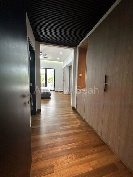 9 Bed Bungalow (Landed) for Rent in  Maple Woods - Image 2