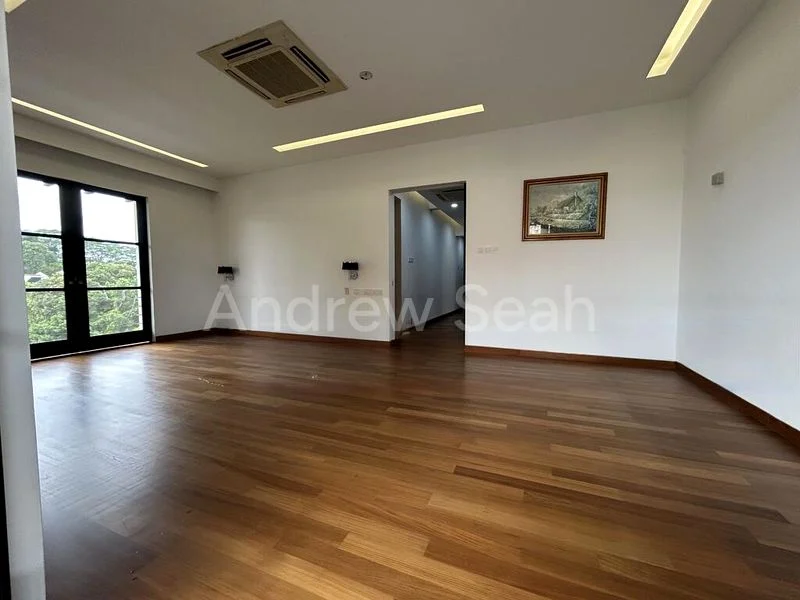 9 Bed Bungalow (Landed) for Rent in  Maple Woods - Image 4