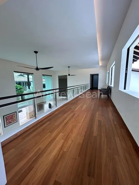 9 Bed Bungalow (Landed) for Rent in  Maple Woods - Image 7