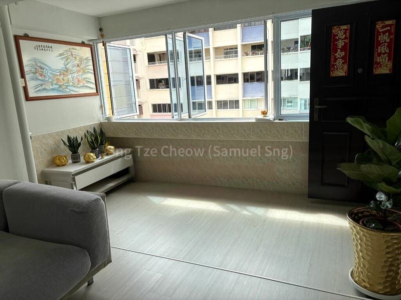 5 Room (5I) HDB for Sale in  229 Yishun Street 21 - Image 2